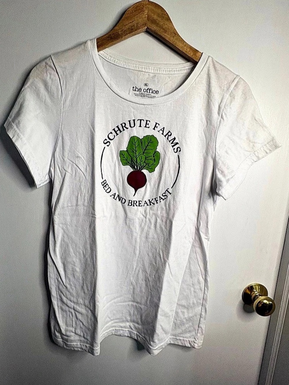 The Office Sz XL Schrute Farms Bed and Breakfast Graphic Tee White